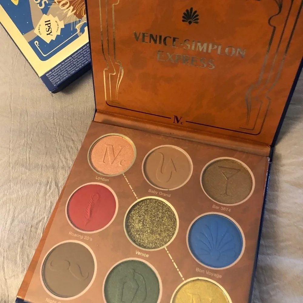 Nomad from Ipsy 9 eyeshadow palette.